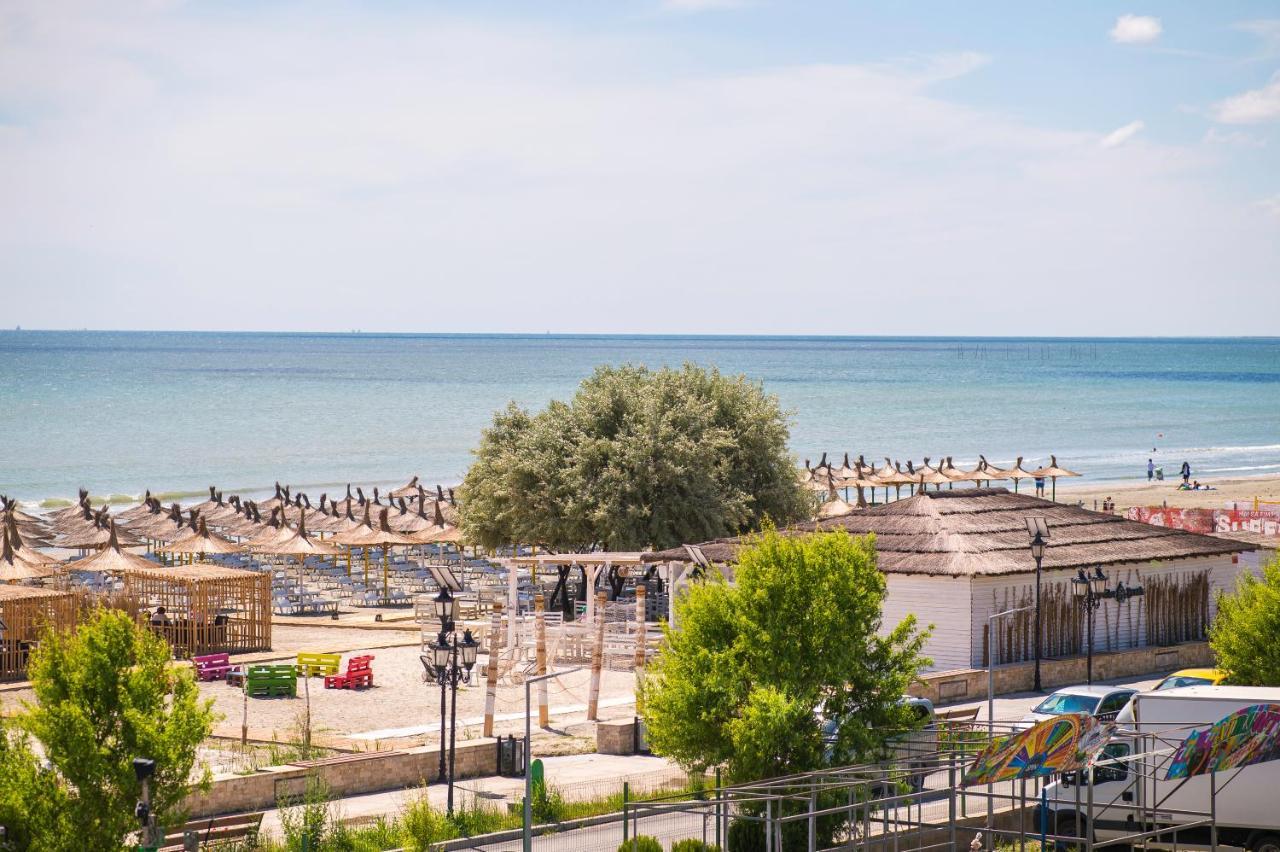 Golden Shell Apartment Mamaia Nord Navodari Bagian luar foto