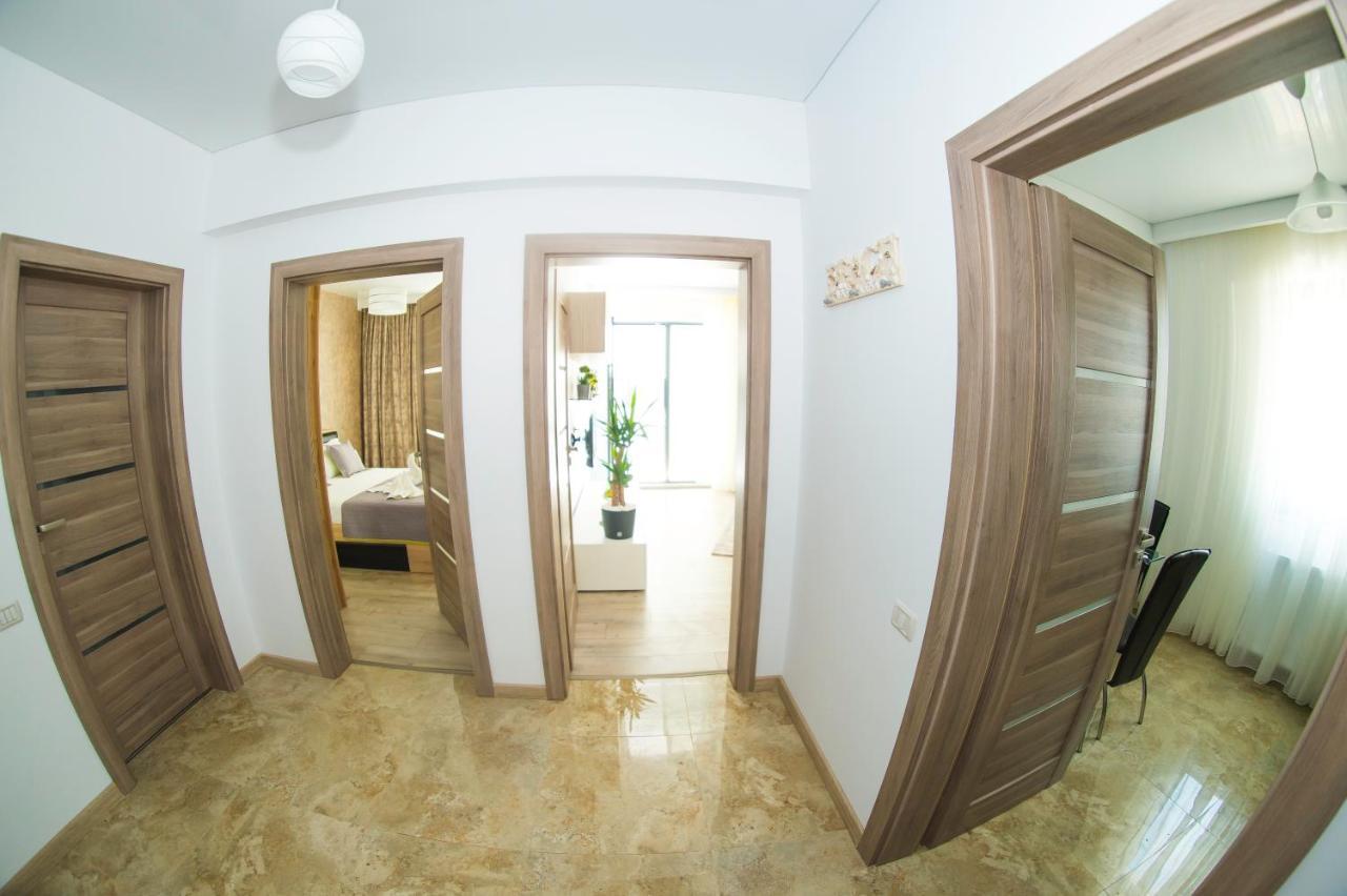 Golden Shell Apartment Mamaia Nord Navodari Bagian luar foto
