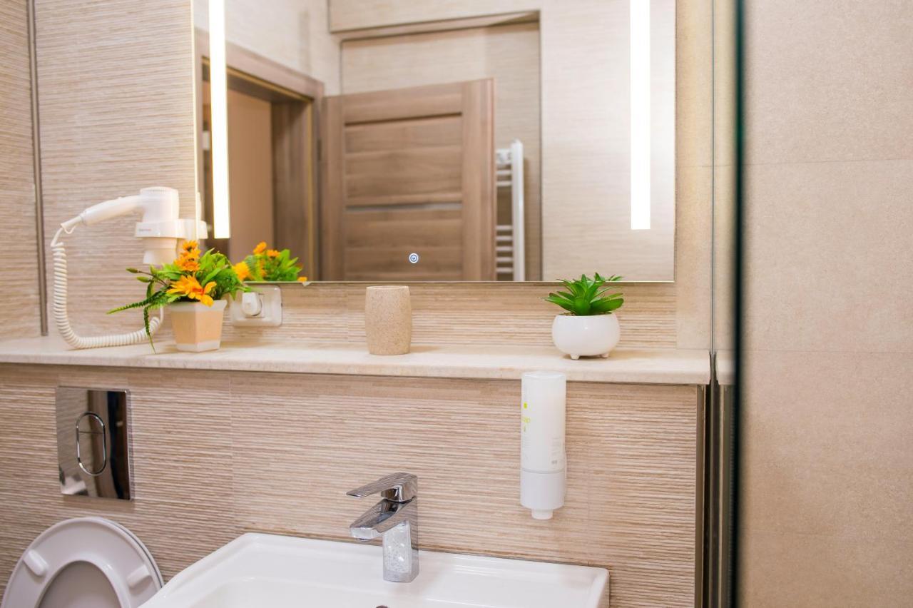 Golden Shell Apartment Mamaia Nord Navodari Bagian luar foto