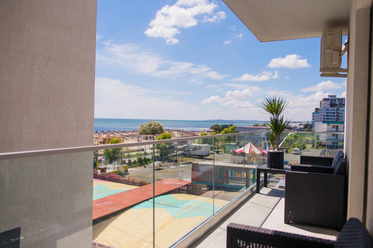 Golden Shell Apartment Mamaia Nord Navodari Bagian luar foto
