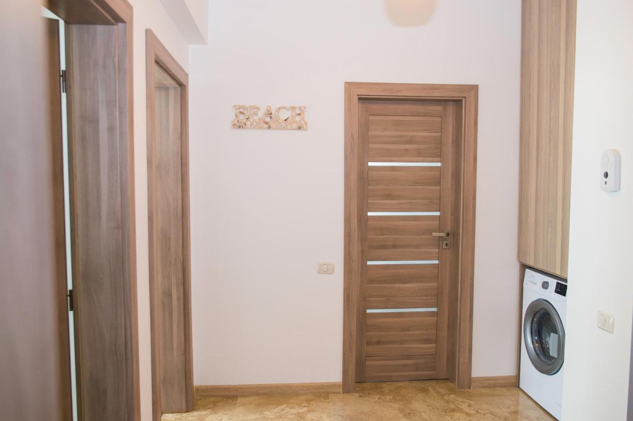 Golden Shell Apartment Mamaia Nord Navodari Bagian luar foto