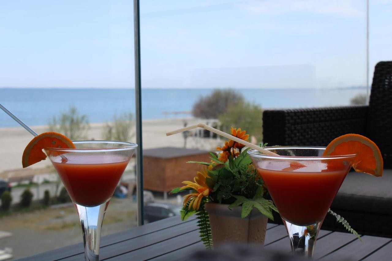 Golden Shell Apartment Mamaia Nord Navodari Bagian luar foto